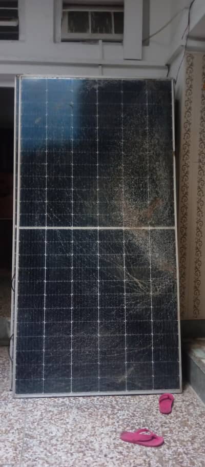 LONGI 545W - GLASS DAMAGED / 5000 each ,ALL IN WORKING