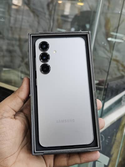 Samsung s25.12GB 512GB PTA Approved Dual SIM