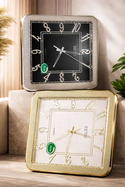 SETO automatic wall clocks