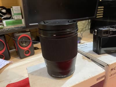 Sigma 1.4 16mm (like new)