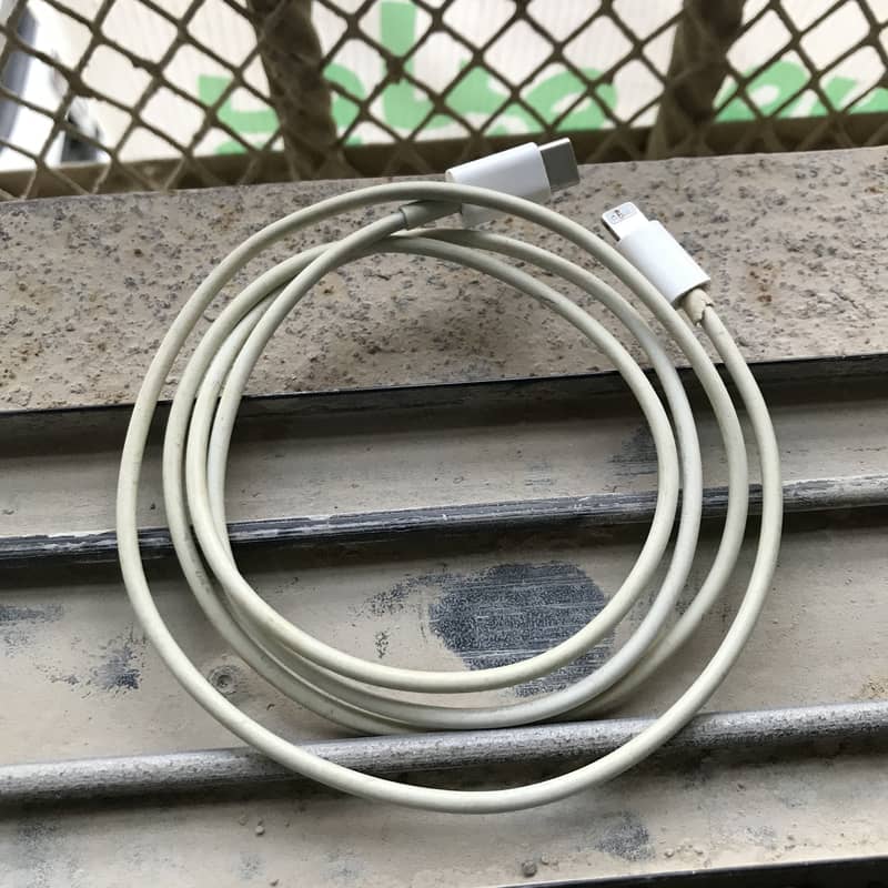iPhone original cable 0
