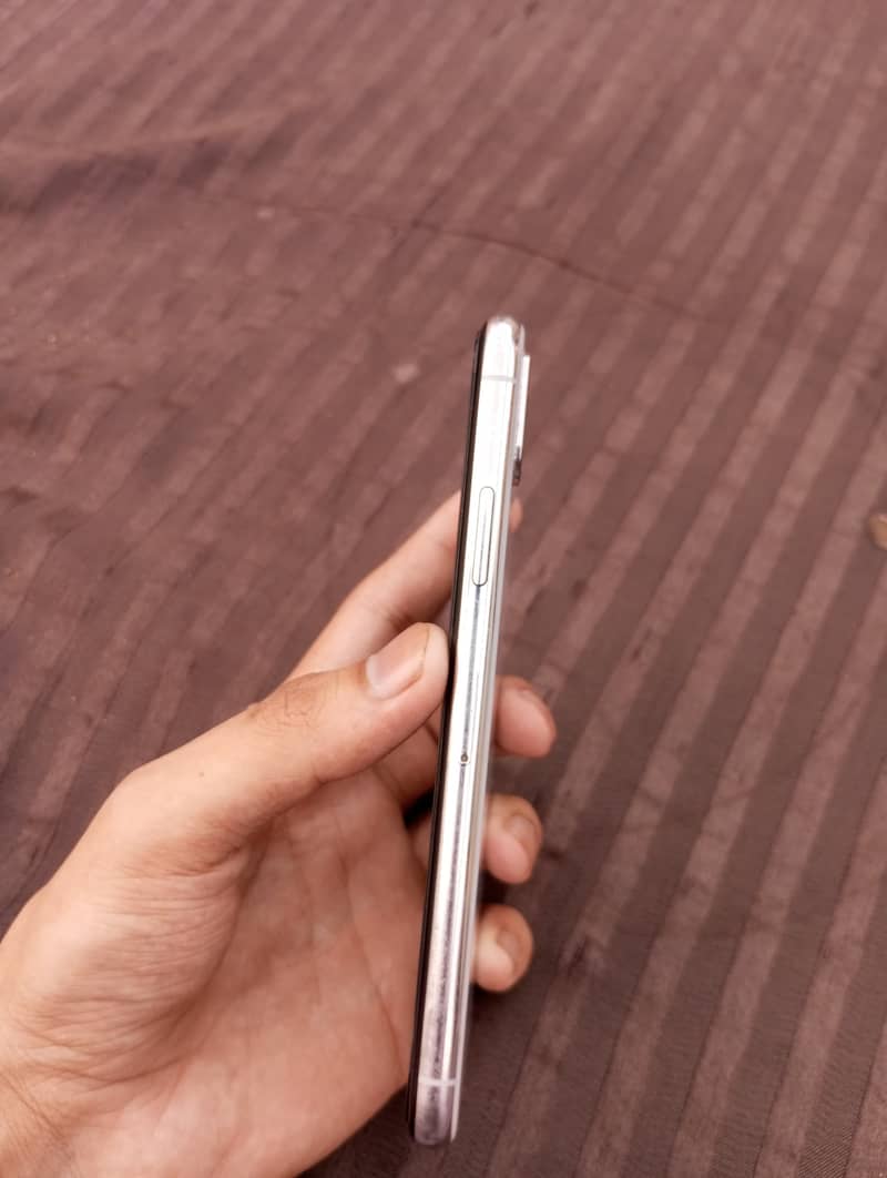 Apple iPhone X 2