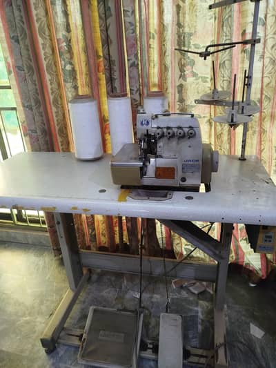 jack overlock machine