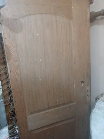 plyei door