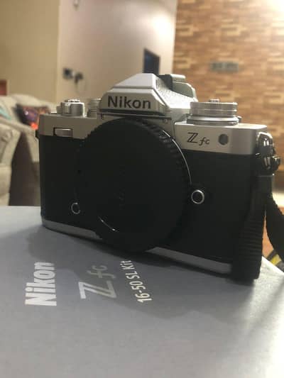 Nikon Zfc- mifrorless camera- slightly used
