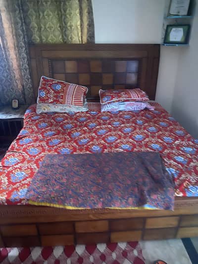 WOODEN BED FOR SALE