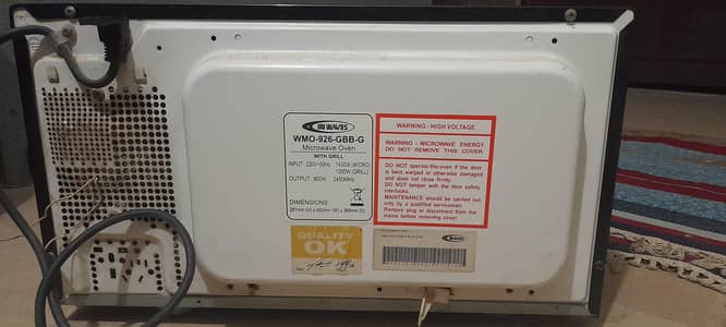 Waves microwave oven