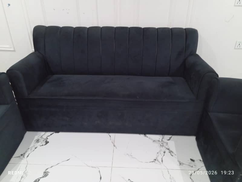 Sofa Set with matching table 1
