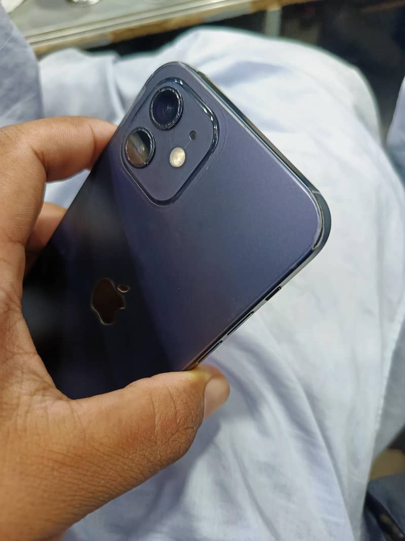 iphone 12 4