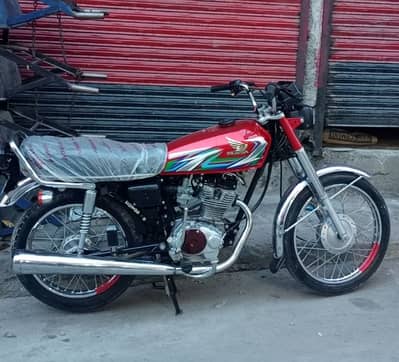 23model applied for bike sale 03135836321