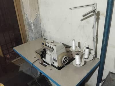 Overlock Computerized Machine