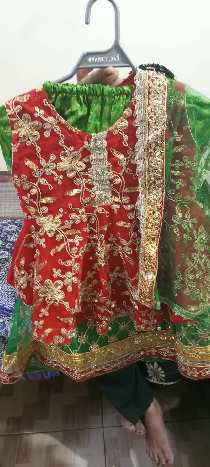 CLOTHES 0