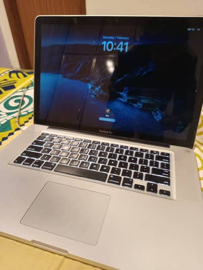 Mac 2012 mid 17" display  8 GB RAM 256 GB SSD  Baseless display upto