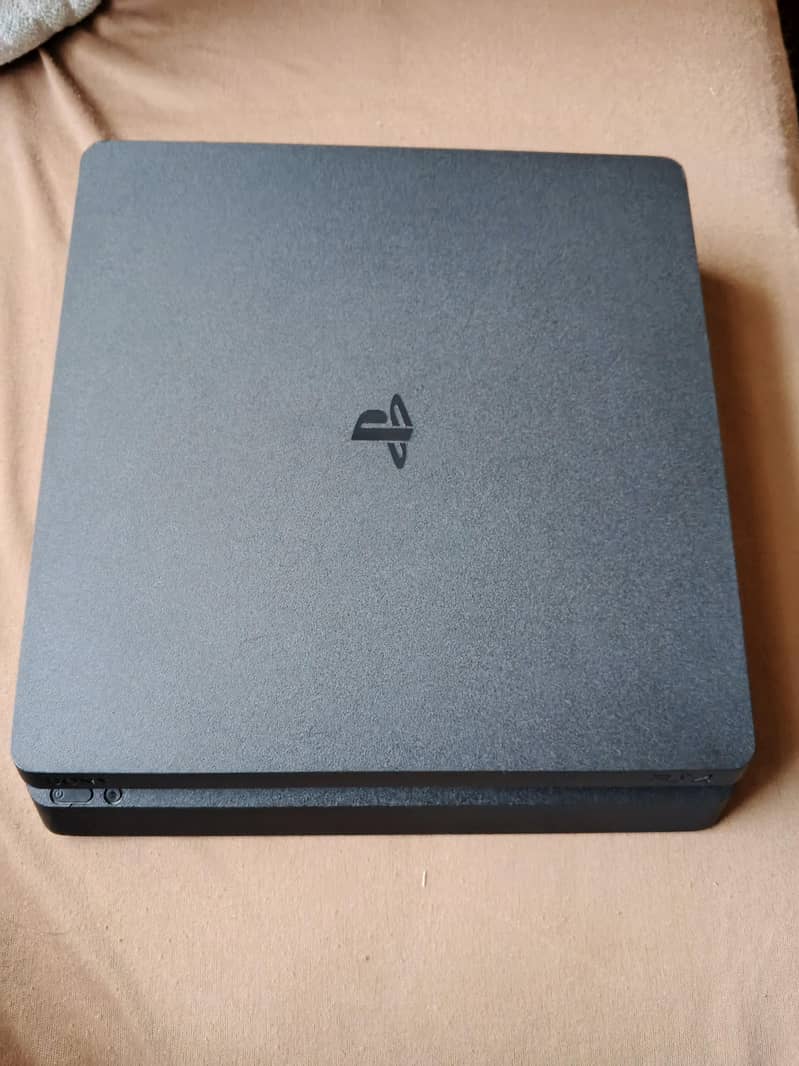 Ps4 slim 0