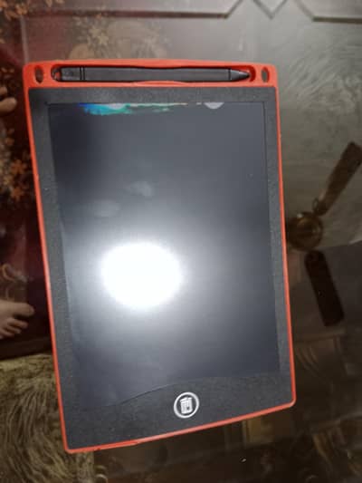 A MAGIC SLATE SMALL SIZE IN EXCCELNT CONDITION WITH PENCIL