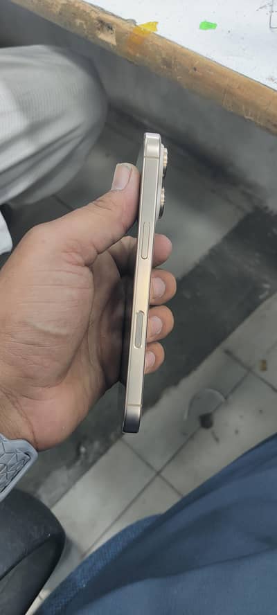 I phone 16 pro