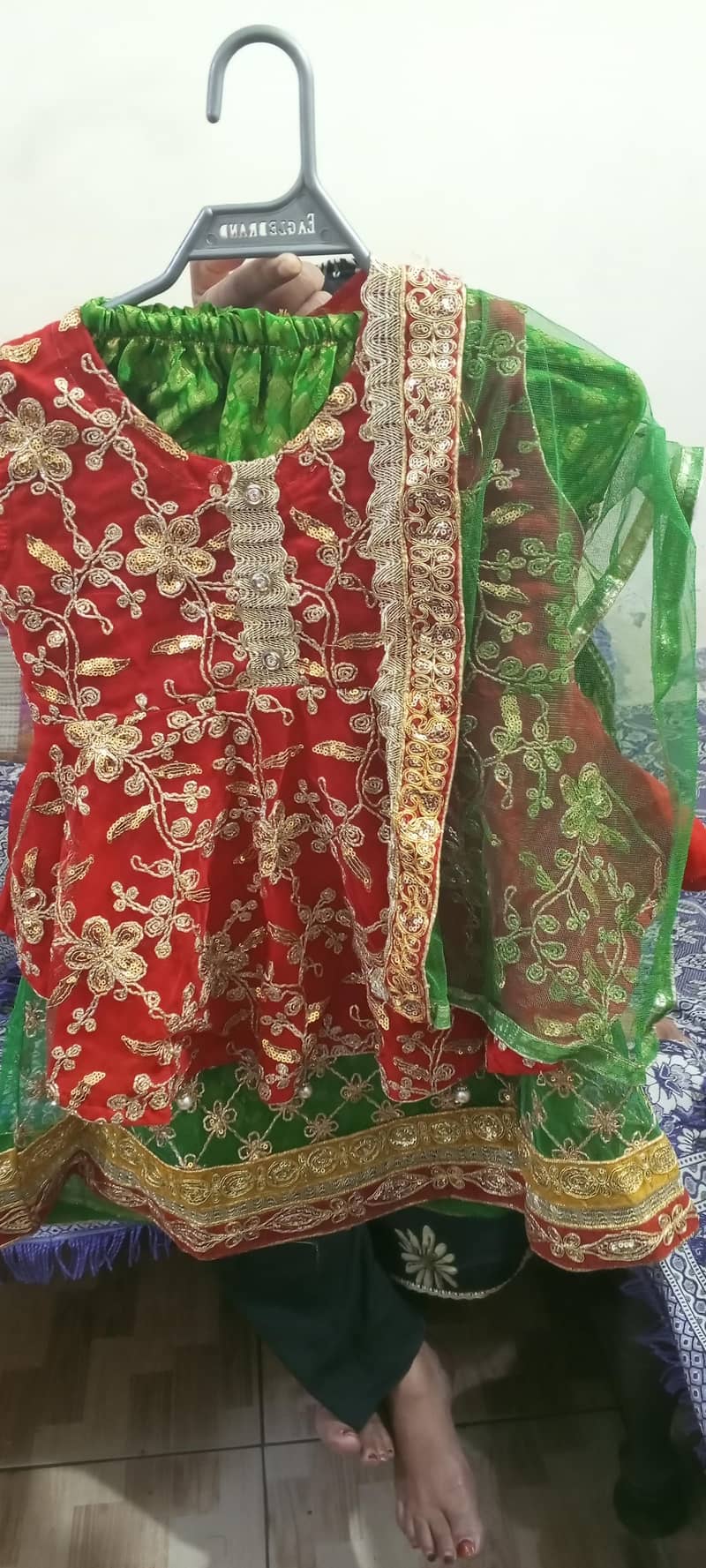 CLOTHES 1