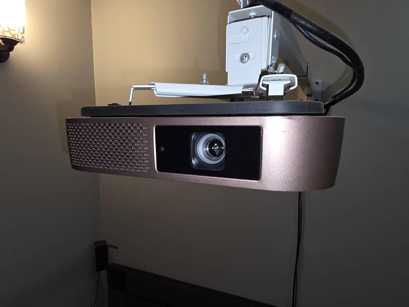 Viewsonic M2 1080p Smart LED Projector 0
