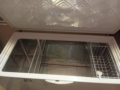 Deep freezer