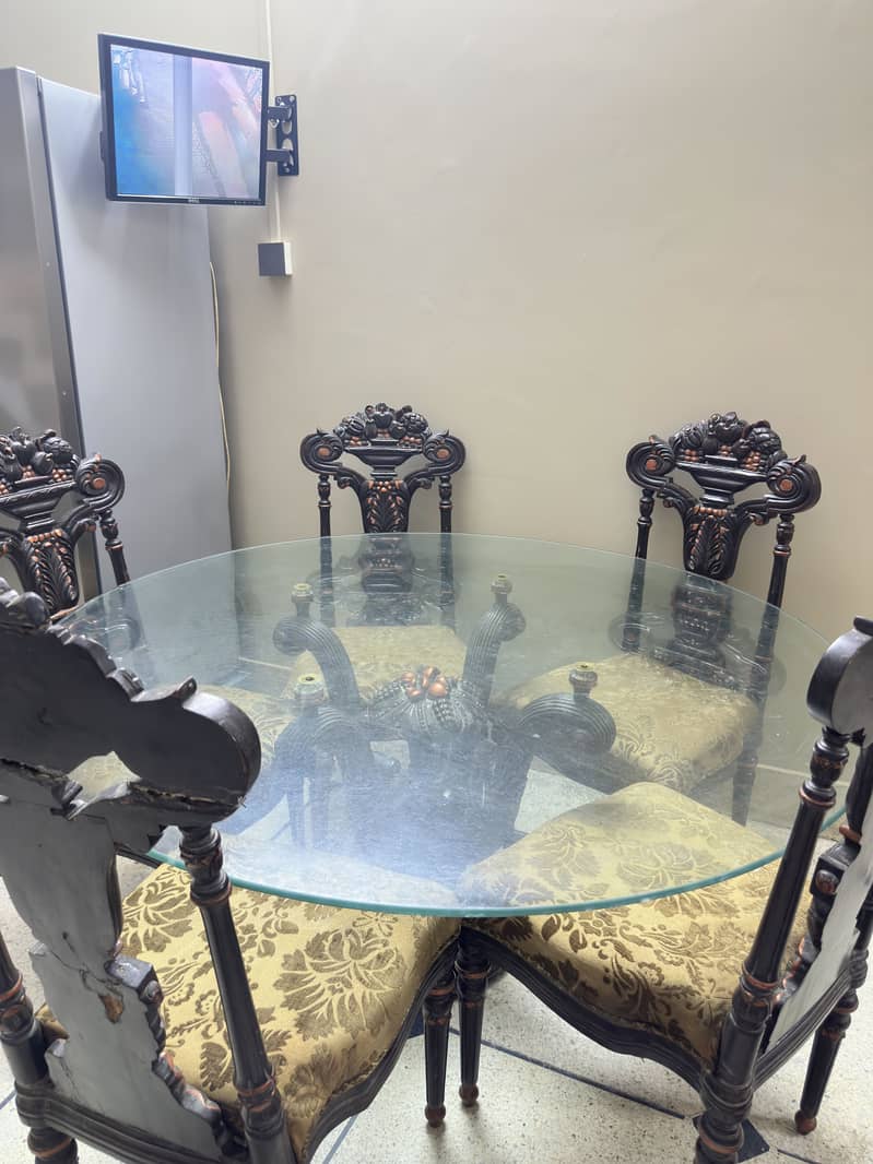 Dining Table 5 seater 3