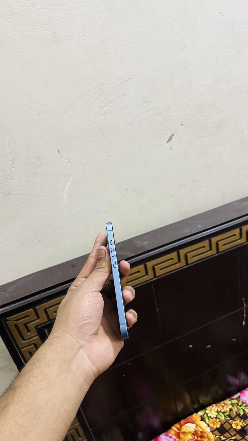 iPhone 14 5