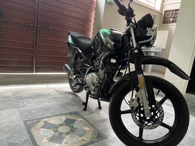 Yamaha YBR 125 G black color