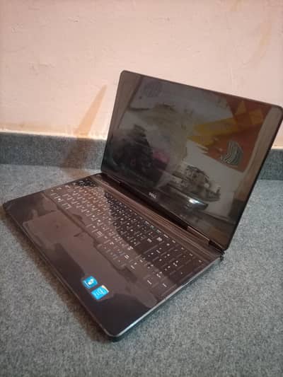Dell Latitude/Core i3/4th Generation/4GB RAM/320GB HDD/For Urgent Sale