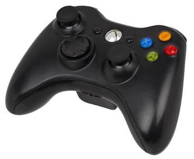 Xbox 360 with 2 wite remotes good condition with box
