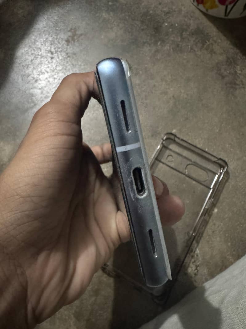 Google pixel 7a 4