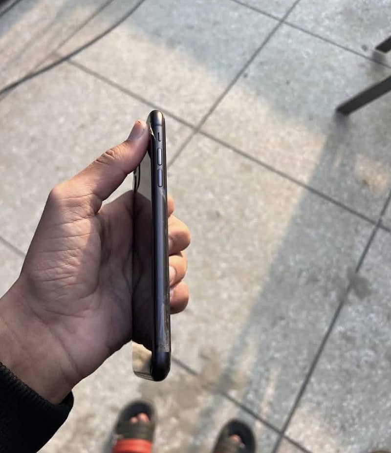 iPhone 11 2
