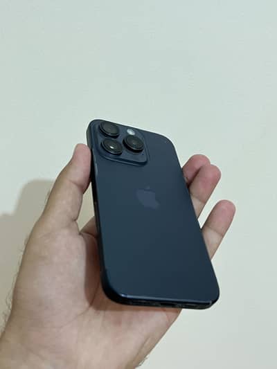 Apple iPhone 15 Pro