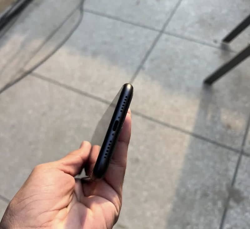 iPhone 11 8