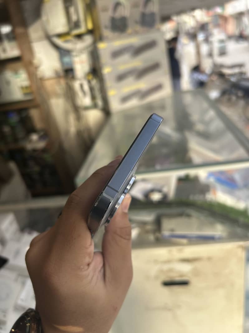 iphone 13 pro max 4