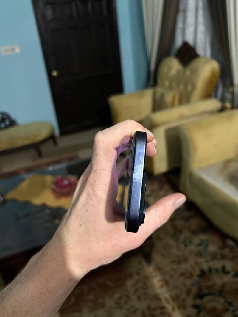 iPhone 15pro JV 1