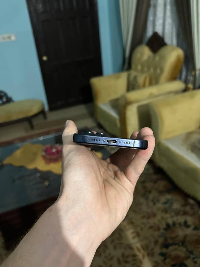 iPhone 15pro JV 5