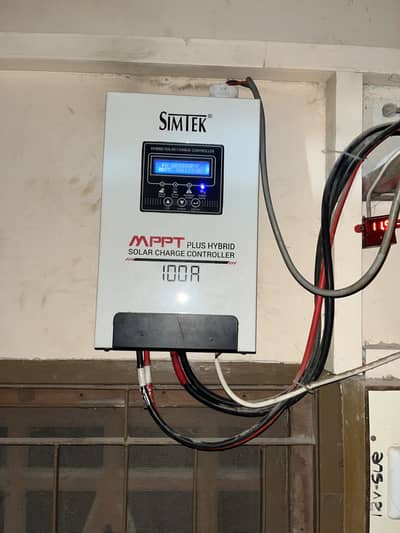 Simtek MPPT Plus Hybrid Solar Charge Controller 100 A