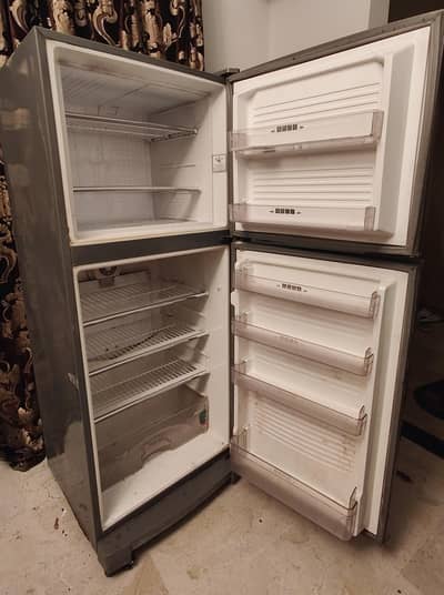 Dawlance Refrigerator in good working condition.