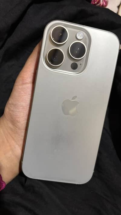 Apple iPhone 16 Pro