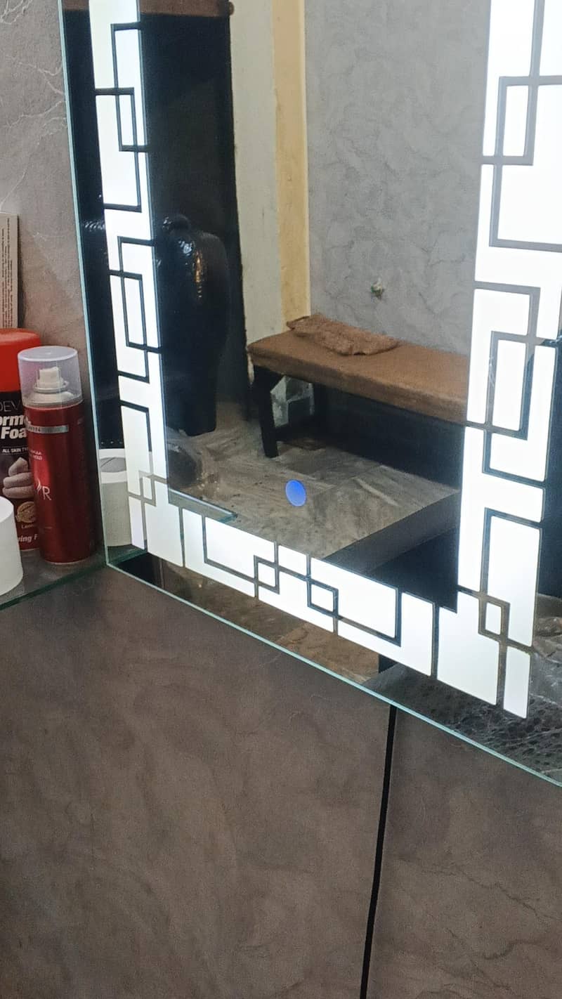 Mirror Light 4