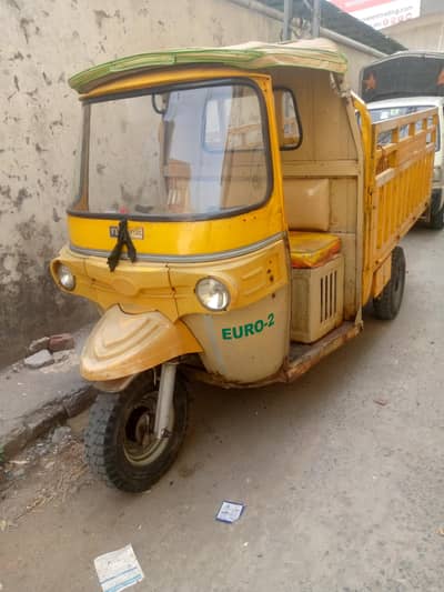 TezRaftar Loader Rickshaw
