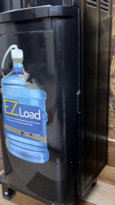Water dispenser homage