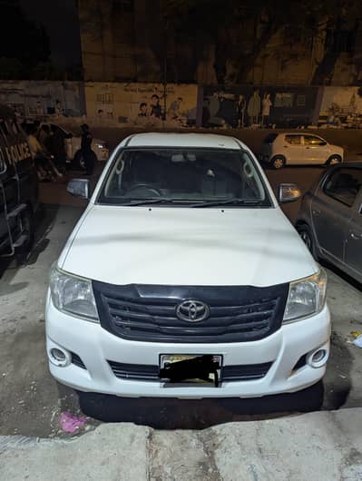 VIGO CHAMP 2012 SOUND PROOF URGENT SALE