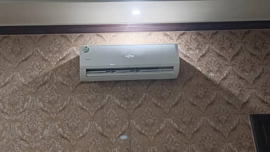Gree LM4 10/10 CONDITION
