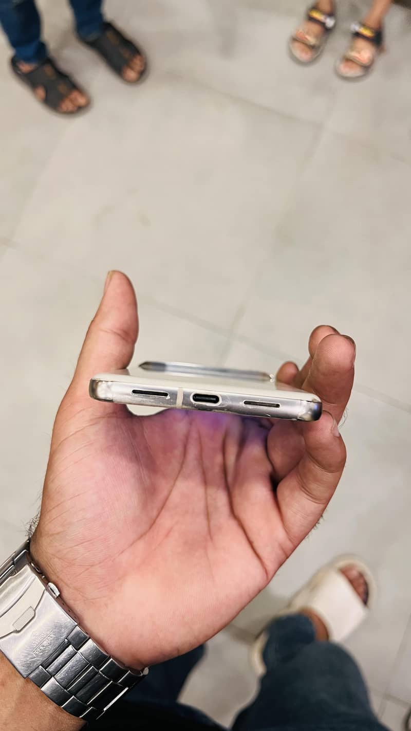 Google Pixel 8 Pro 6