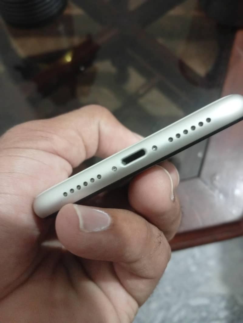 iphone 11 4