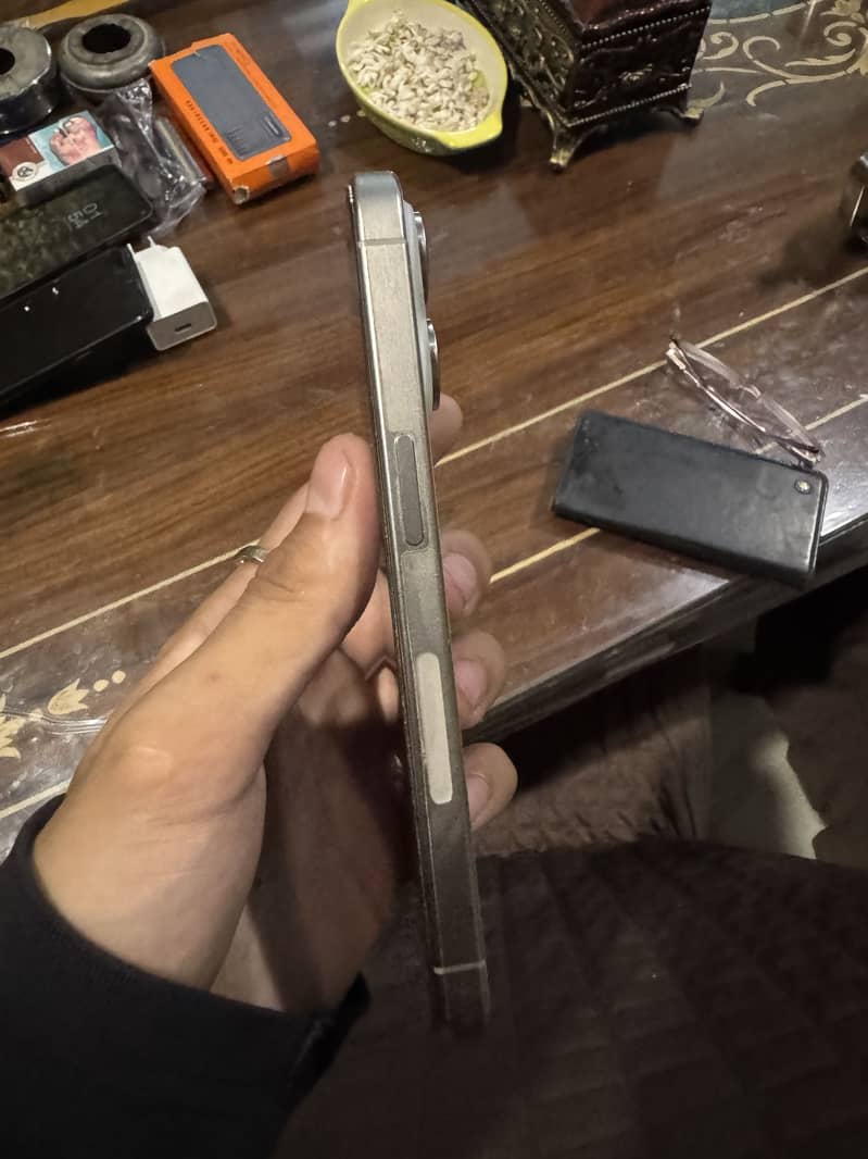 Iphone 15 pro 4