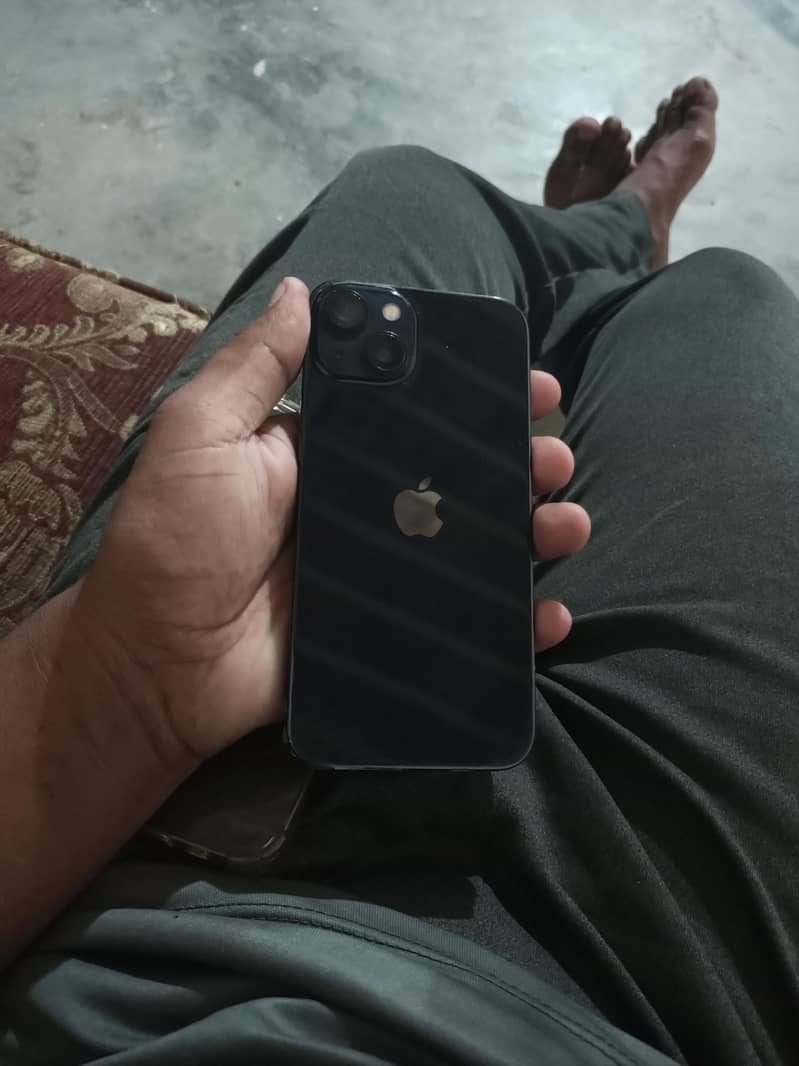 Apple iPhone 13 1