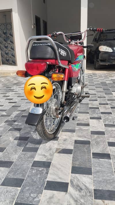 assalamualaikum Honda CD 70cc Lahore number Baik all ok