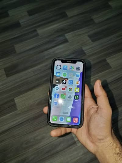 Apple iPhone XR