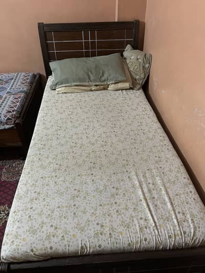 Single bed in good quality with mattress